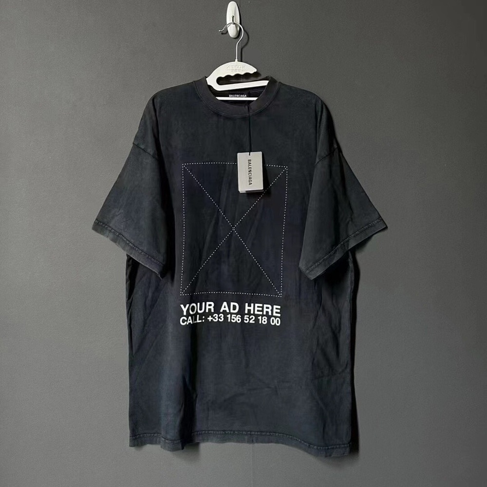 🚩steal authentic Balenciaga Black Graphic Tee
